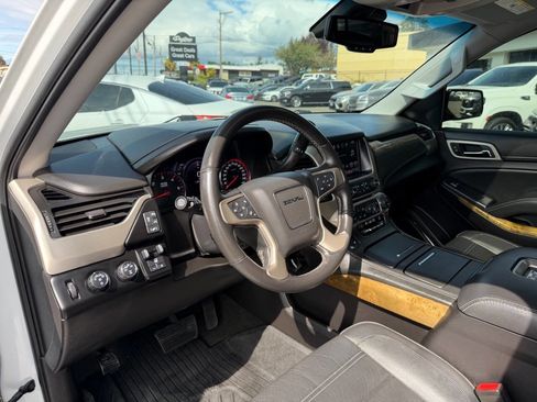 Used 2016 GMC Yukon XL Denali AWD/4WD image 47