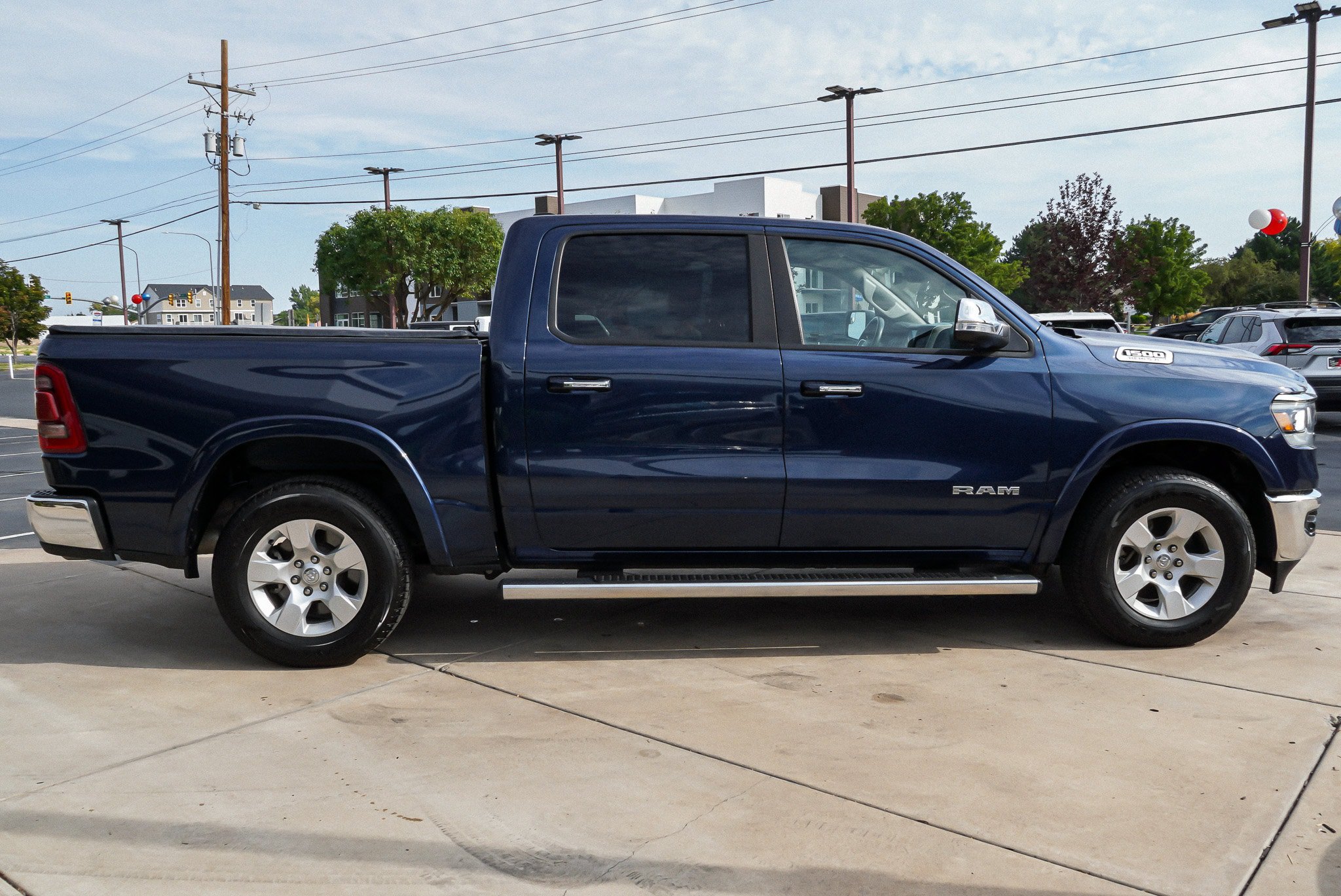Used 2022 RAM 1500 Laramie AWD/4WD image 9