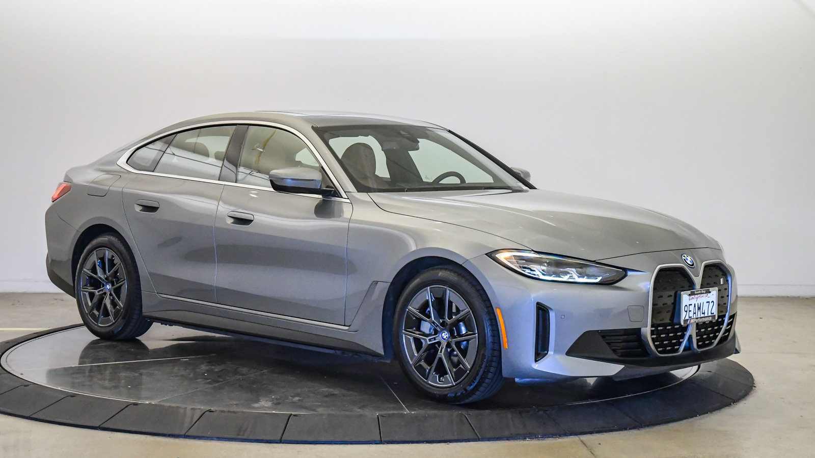 Used 2023 BMW i4 eDrive40 w/ Premium Package RWD image 6