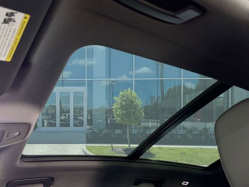 New 2025 Audi SQ5 Prestige image 16