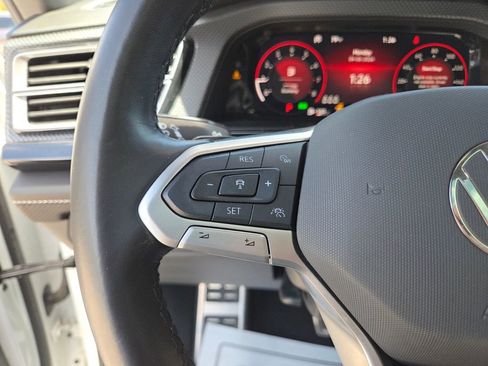 Used 2024 Volkswagen Atlas Cross Sport SEL R-Line image 28