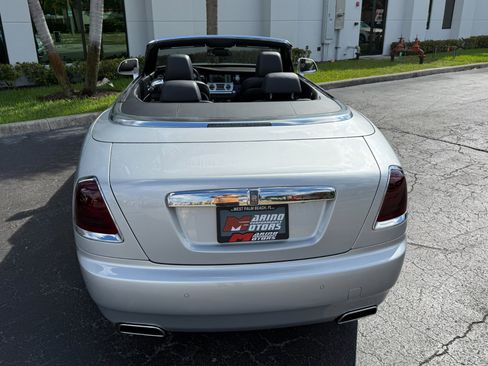 Used 2017 Rolls-Royce Dawn image 43