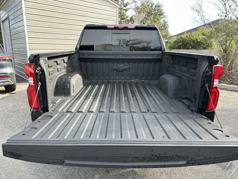 Certified 2025 Chevrolet Silverado 1500 High Country w/ Technology Package image 26