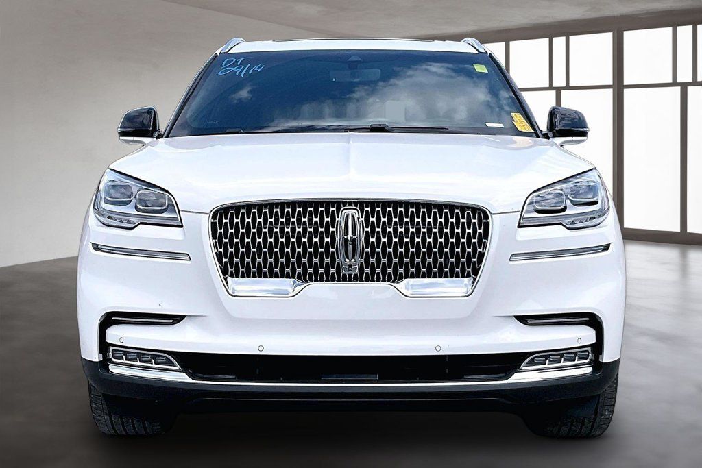 Used 2023 Lincoln Aviator Reserve w/ Equipment Group 201A AWD/4WD image 2
