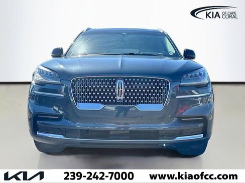 Used 2023 Lincoln Aviator Reserve w/ Equipment Group 201A image 8