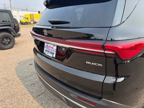 Used 2026 Buick Enclave Preferred w/ Power Package AWD/4WD image 38