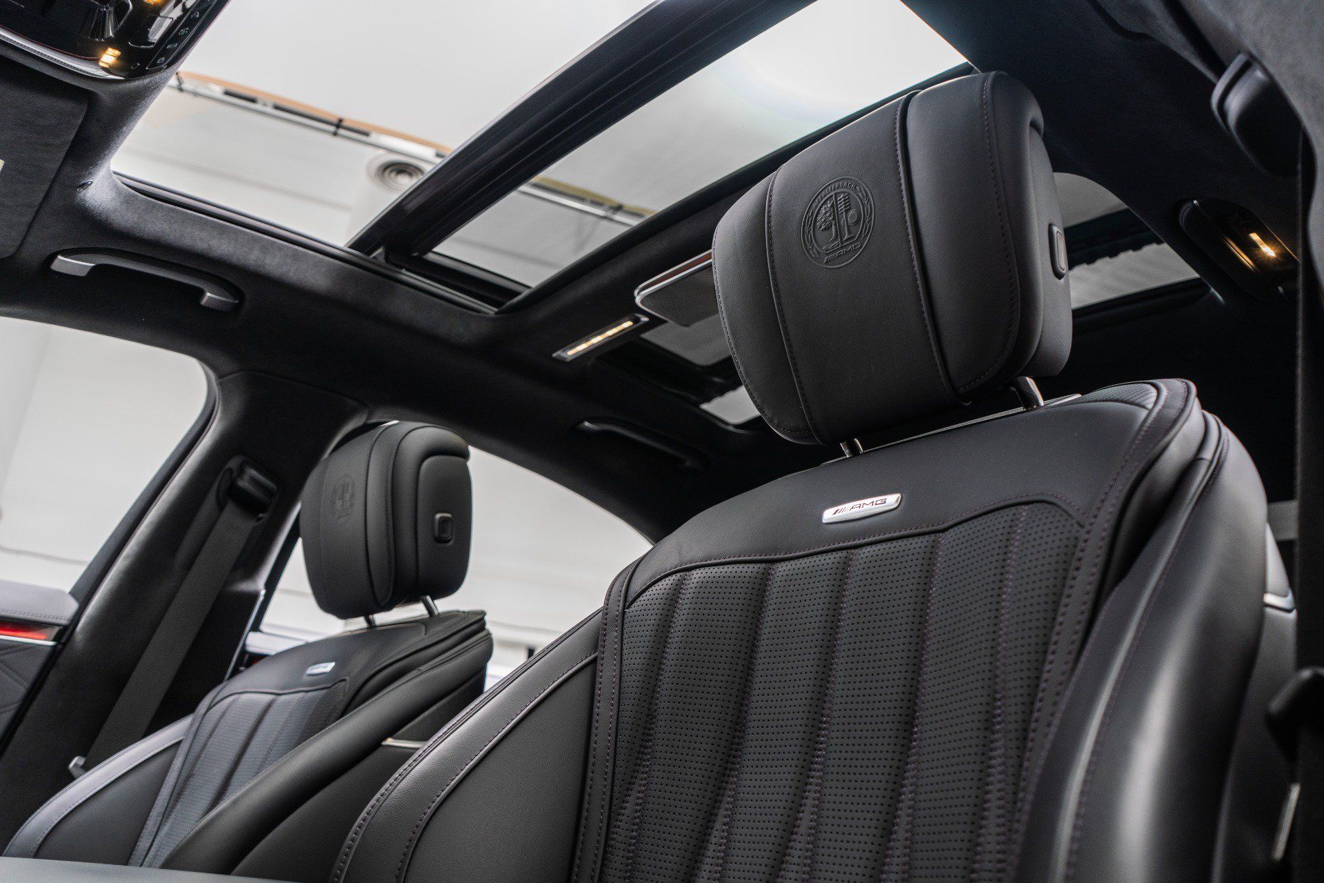 Used 2025 Mercedes-Benz S 63 AMG S image 18
