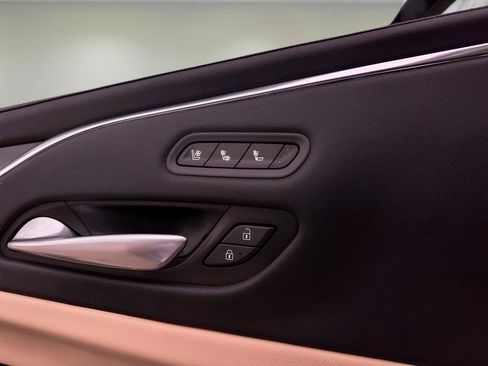 Used 2024 Cadillac Escalade Premium Luxury image 24