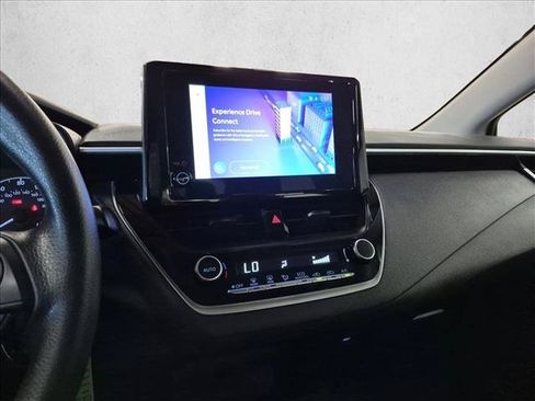 Used 2025 Toyota Corolla LE FWD image 13