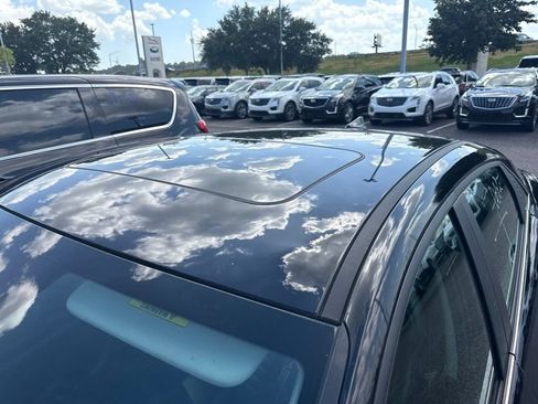 Used 2024 Hyundai Elantra Limited FWD image 11