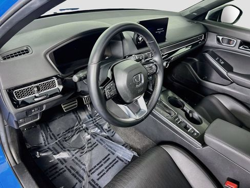Used 2025 Honda Civic Sport Touring image 8
