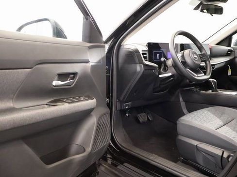New 2026 Nissan Kicks SV w/ Cold Weather Package FWD image 8