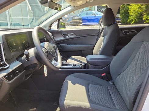 Certified 2024 Kia Sportage LX AWD/4WD image 9