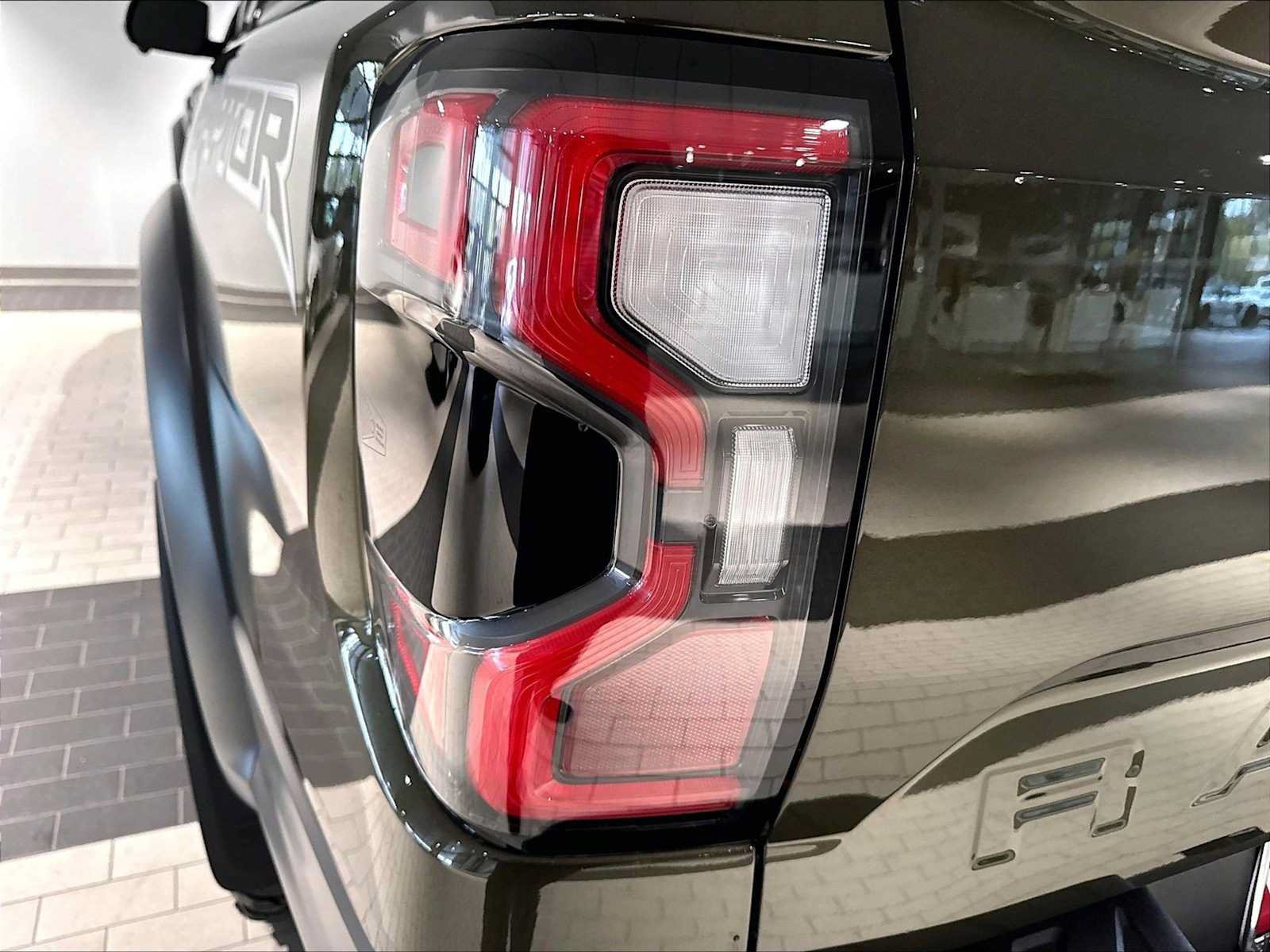 Used 2025 Ford Ranger Raptor AWD/4WD image 37