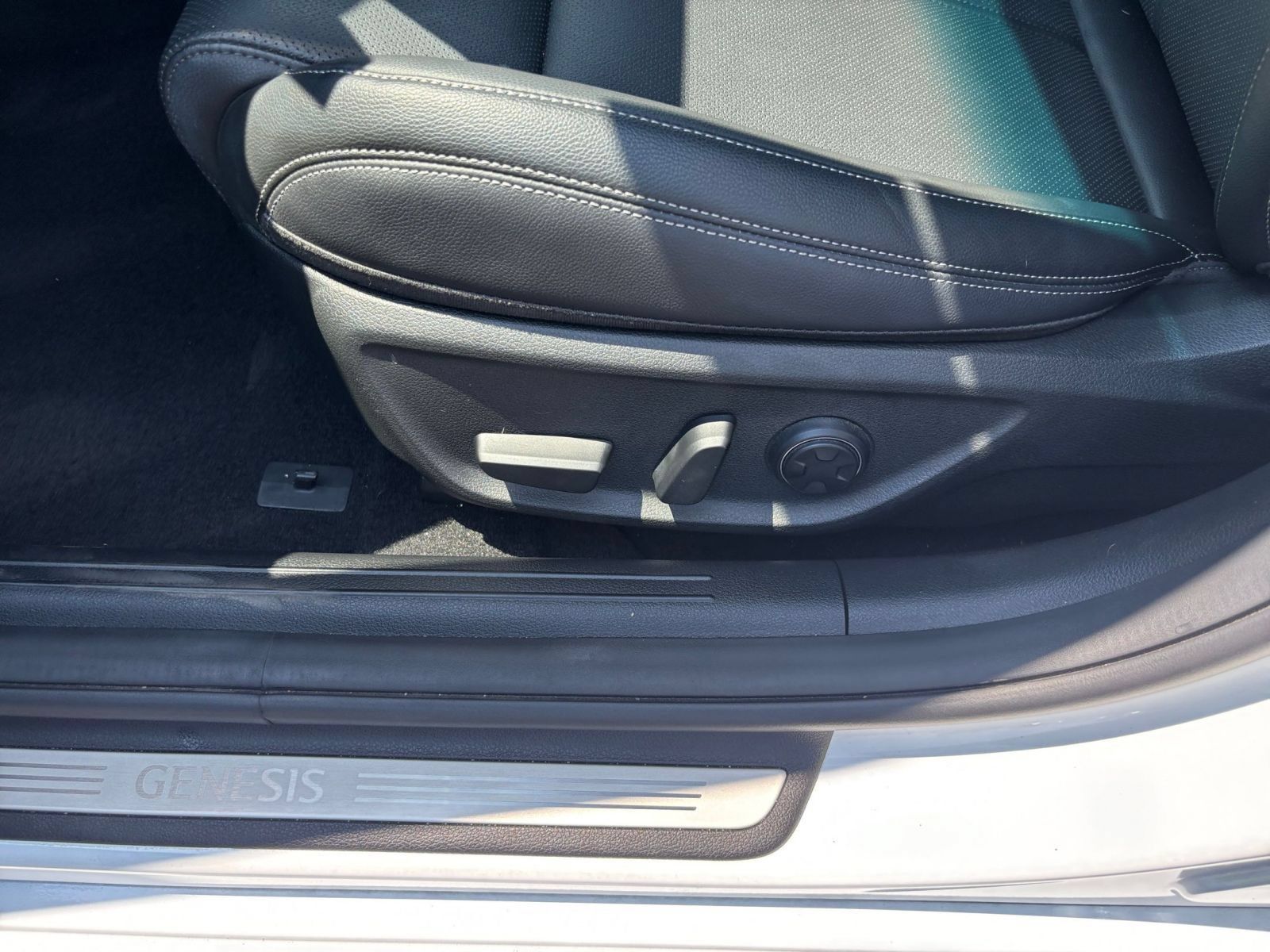 Used 2026 Genesis G70 2.5T RWD image 22