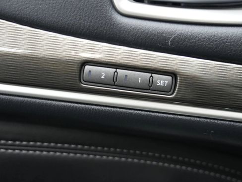 Used 2017 INFINITI QX60 AWD w/ Premium Plus Package image 18