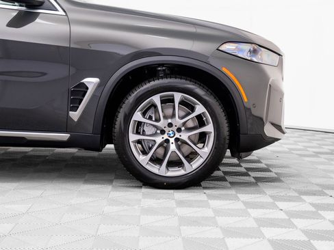New 2026 BMW X5 xDrive50e w/ Executive Package image 36