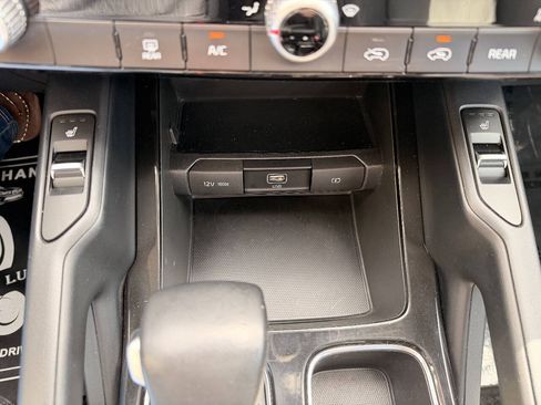 Used 2020 Kia Telluride S w/ S 8 Passenger Seating Package FWD image 35