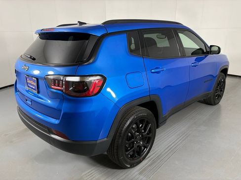 New 2026 Jeep Compass Latitude w/ Sun and Sound Group AWD/4WD image 8