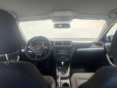 Used 2015 Volkswagen Jetta SE FWD image 19