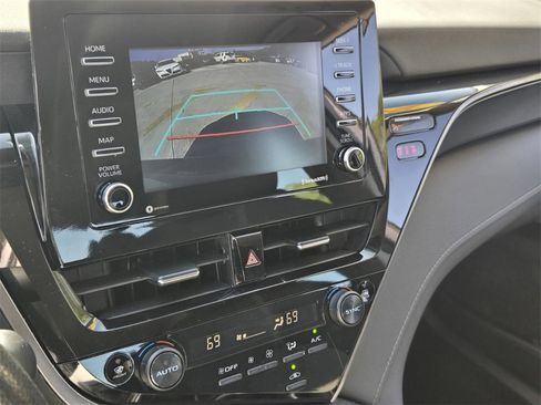 Used 2024 Toyota Camry LE image 22