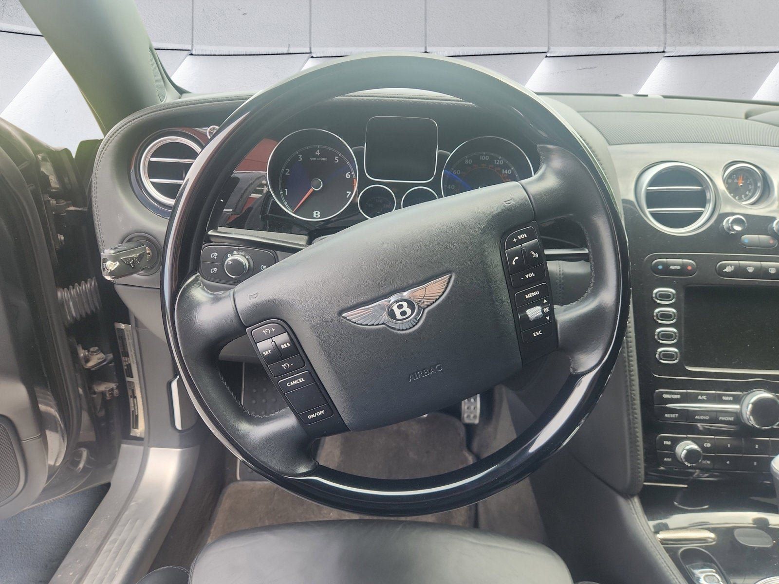 Used 2006 Bentley Flying Spur Flying Spur AWD/4WD image 30