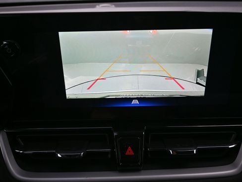 Used 2025 Chevrolet TrailBlazer LT w/ Convenience Package image 16