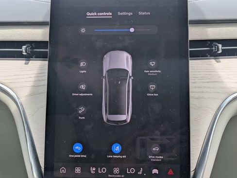 Certified 2025 Volvo EX90 Ultra AWD/4WD image 35