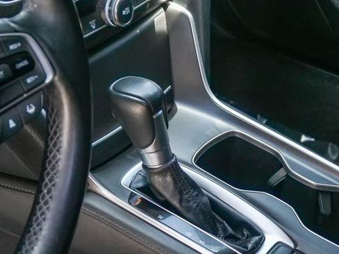 Used 2022 Honda Accord EX-L image 16