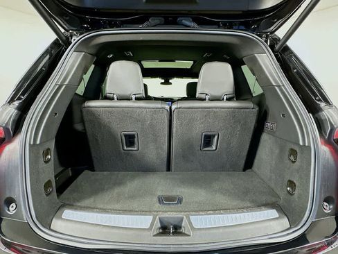 Used 2024 Cadillac XT6 Premium Luxury image 21