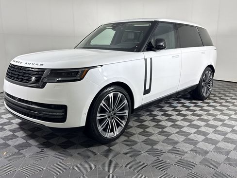 Used 2024 Land Rover Range Rover Long Wheelbase SE AWD/4WD image 1