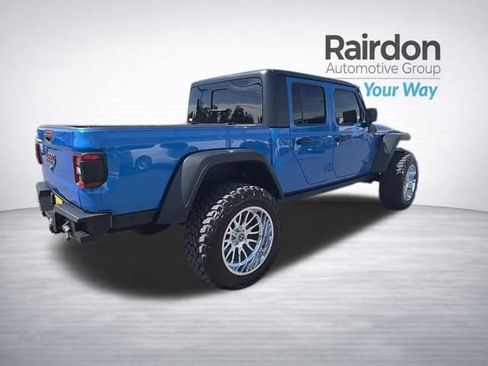 Used 2024 Jeep Gladiator Rubicon w/ Convenience Group AWD/4WD image 7