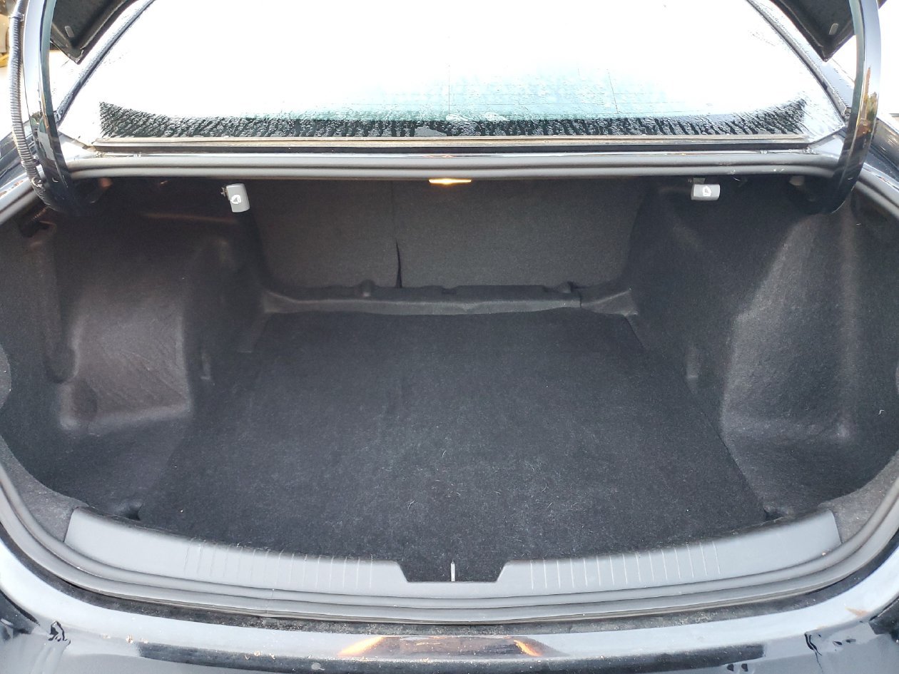 Used 2025 Chevrolet Malibu LT FWD image 9