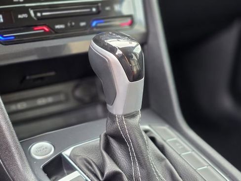 Used 2024 Volkswagen Tiguan Wolfsburg Edition image 35