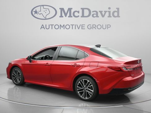 Used 2025 Toyota Camry XLE w/ Premium Package FWD image 6