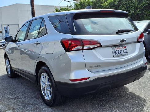 Used 2022 Chevrolet Equinox LS FWD image 3