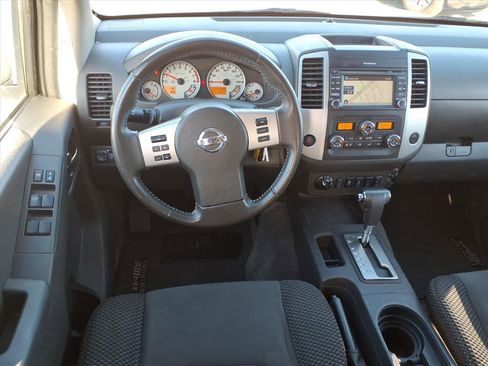 Used 2018 Nissan Frontier PRO-4X image 6