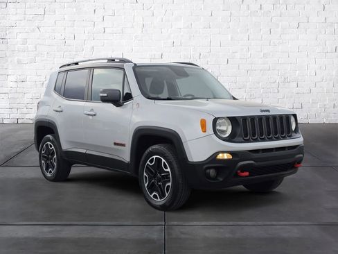 Used 2015 Jeep Renegade Trailhawk w/ Popular Equipment Group image 2