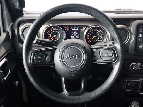 Used 2020 Jeep Gladiator Sport image 22