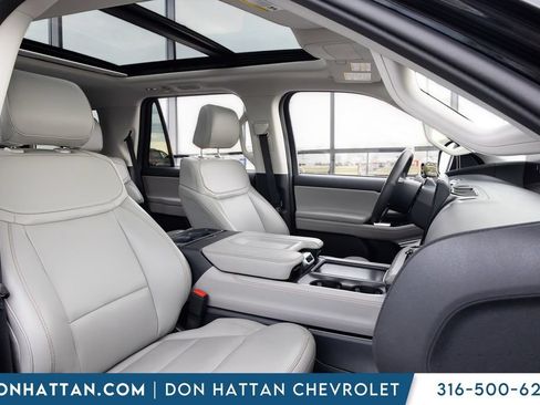 Used 2025 Ford Expedition Active AWD/4WD image 21