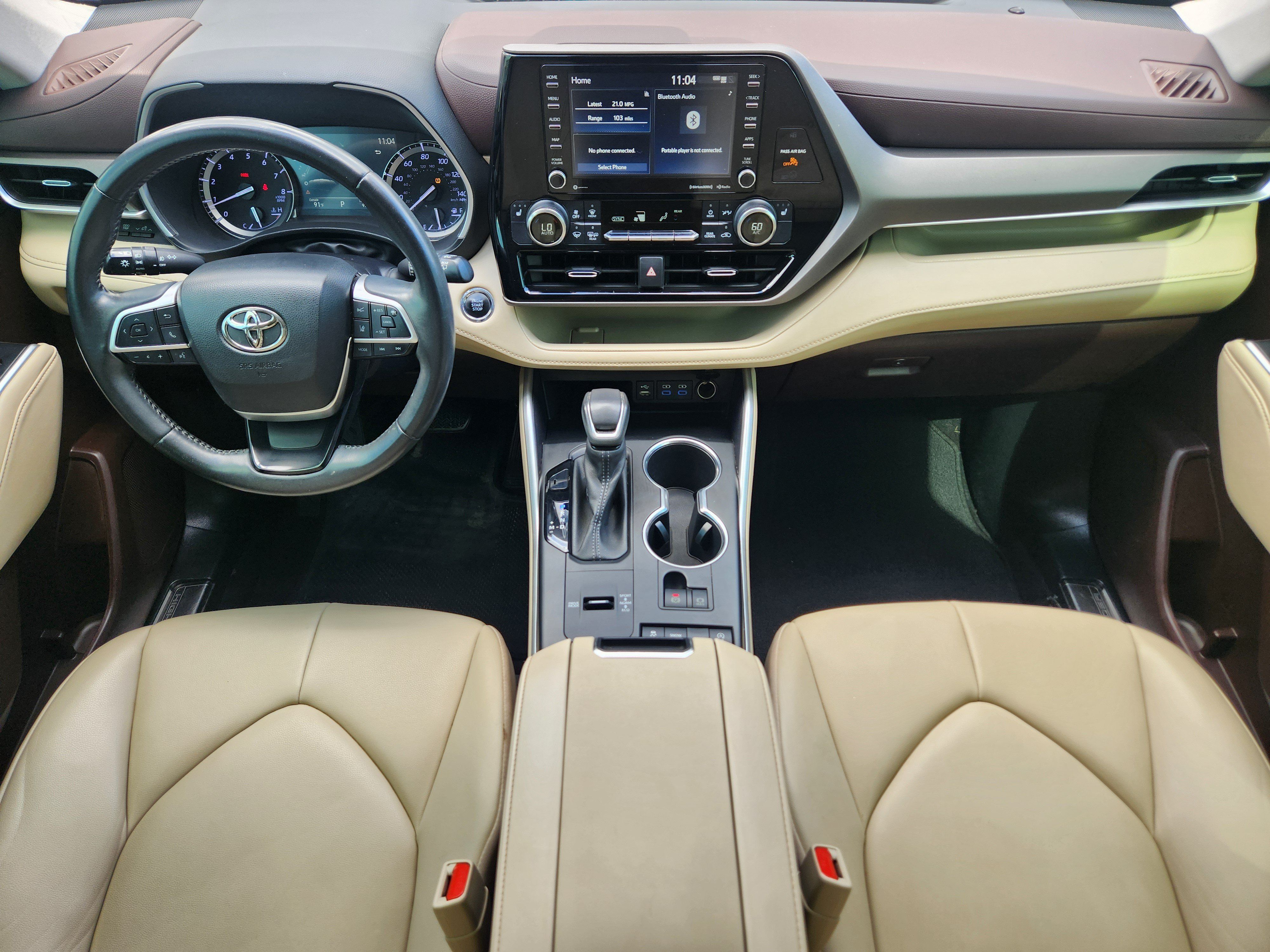 Used 2022 Toyota Highlander XLE FWD image 20