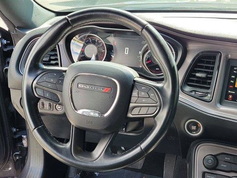 Used 2023 Dodge Challenger SXT RWD image 16