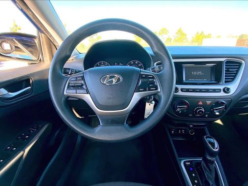 Used 2021 Hyundai Accent SE image 5