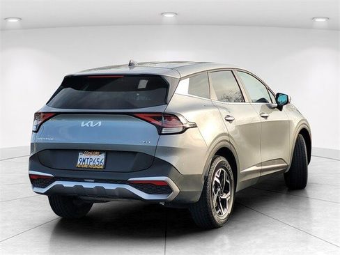 Used 2024 Kia Sportage LX image 6