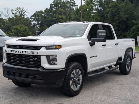 Used 2023 Chevrolet Silverado 2500 Custom w/ Custom Value Package AWD/4WD image 5