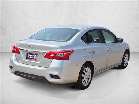 Used 2016 Nissan Sentra S FWD image 5