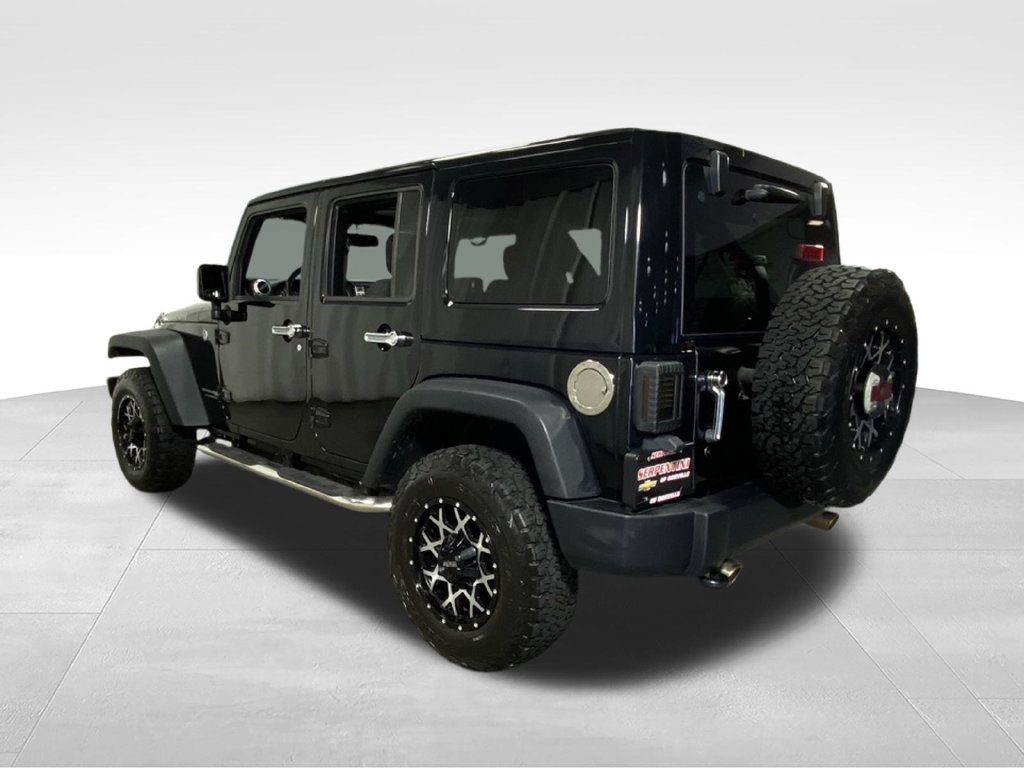 Used 2018 Jeep Wrangler Unlimited Rubicon w/ Cold Weather Group AWD/4WD image 7