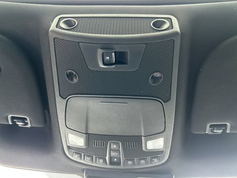 Used 2018 Ford F150 Platinum w/ Equipment Group 701A Luxury AWD/4WD image 18