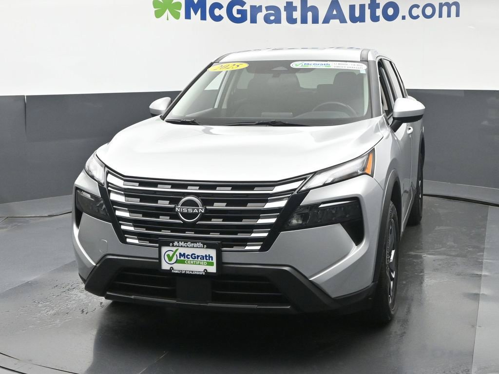 Used 2025 Nissan Rogue SV AWD/4WD image 20