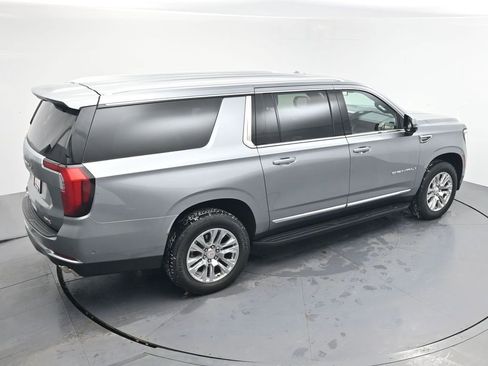 Used 2025 GMC Yukon XL Denali image 5